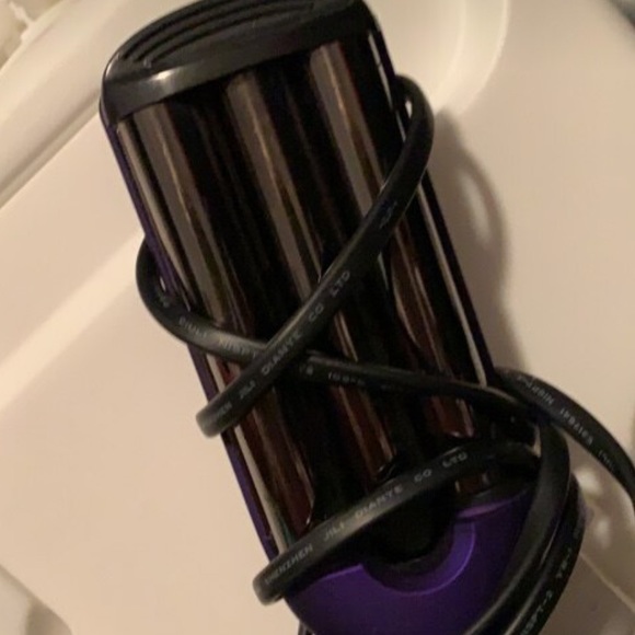 Stuff - Picture 2 of 8